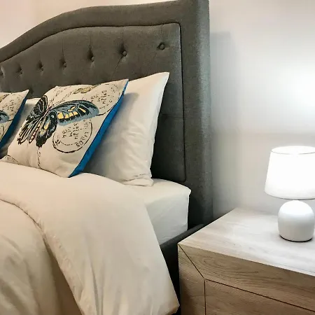 아파트 Sublime Gray Bedroom *